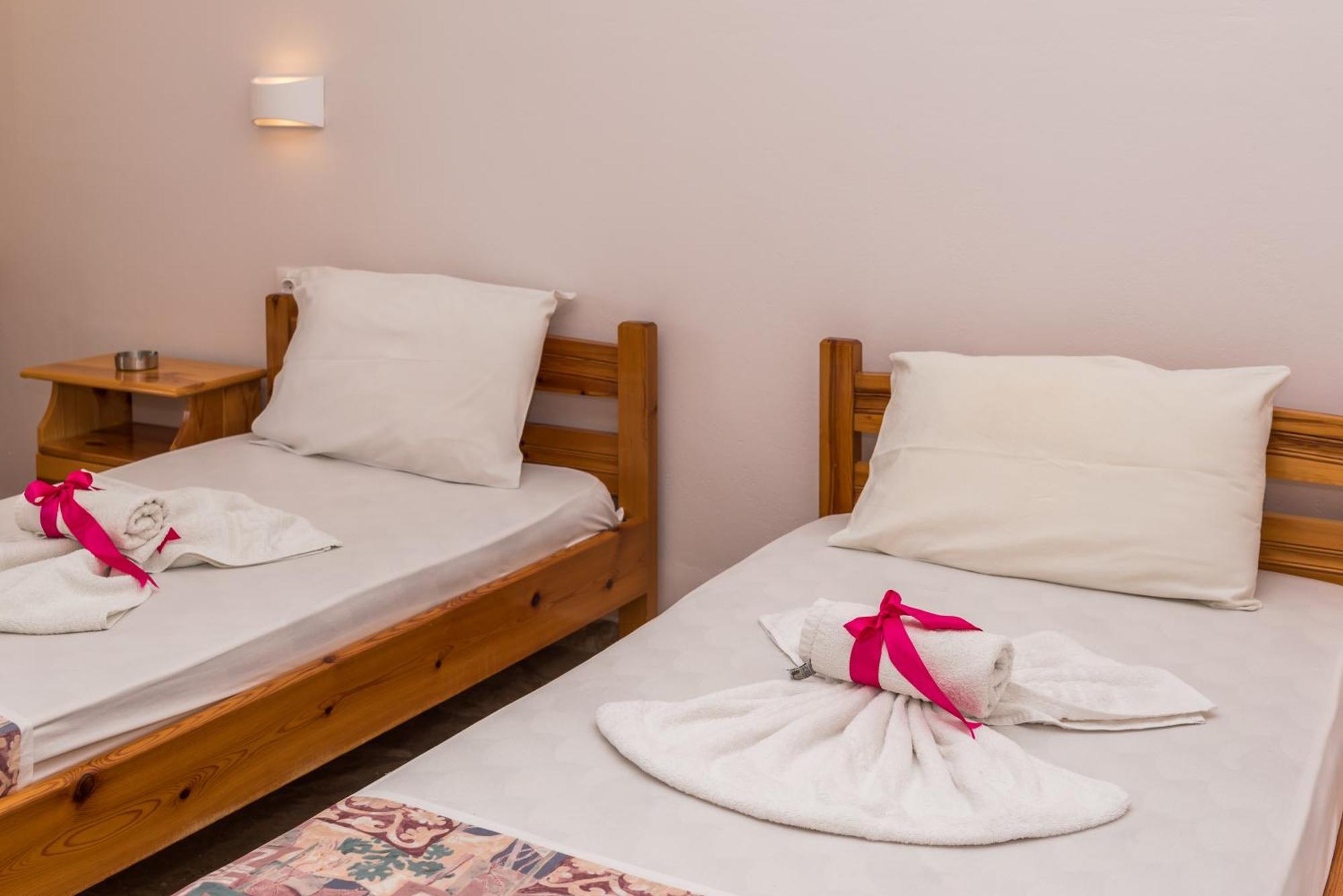 Roussa'S Apartments Laganas Ngoại thất bức ảnh