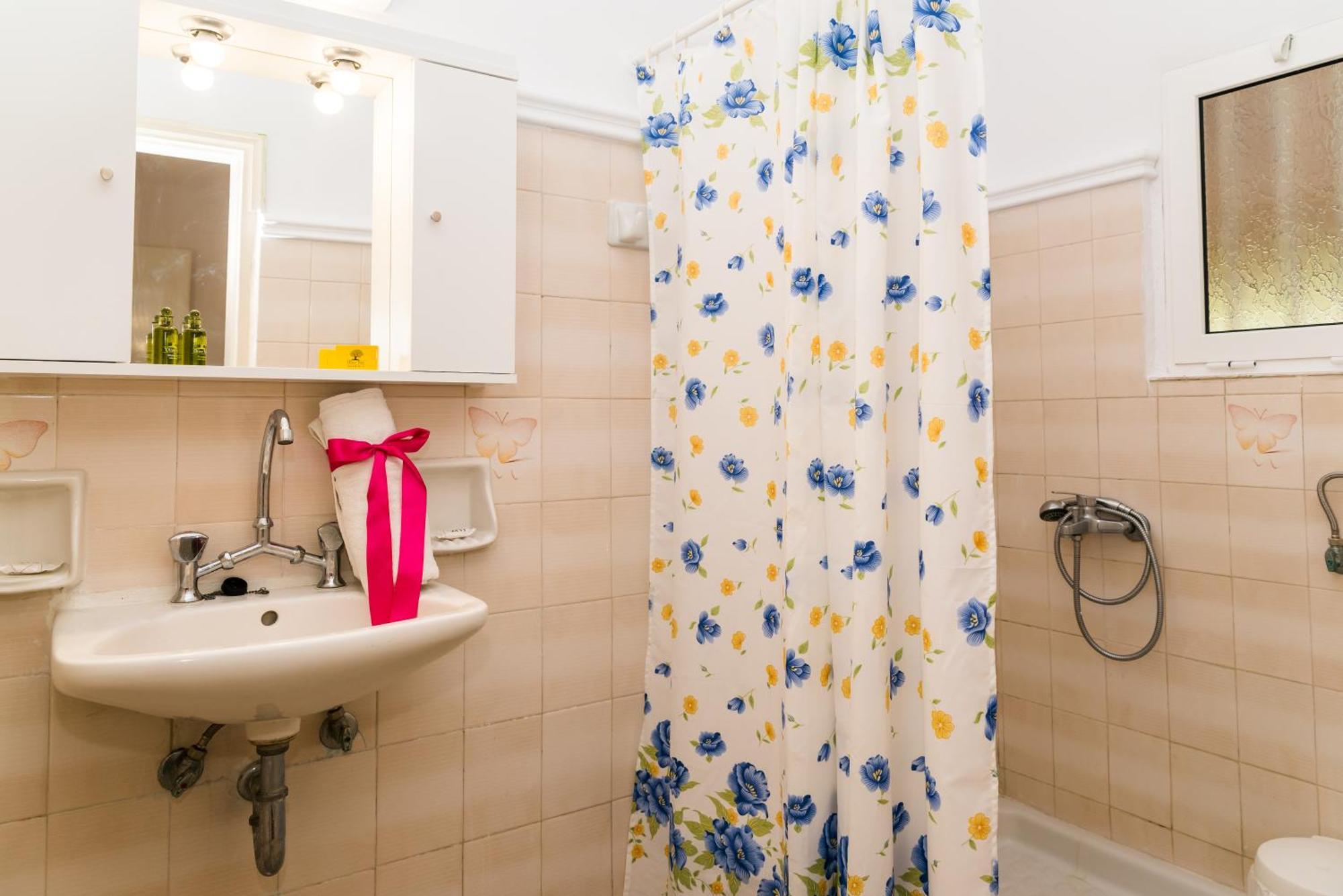 Roussa'S Apartments Laganas Ngoại thất bức ảnh