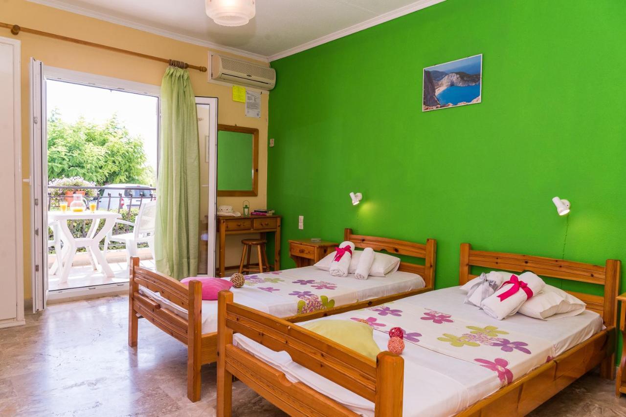 Roussa'S Apartments Laganas Ngoại thất bức ảnh