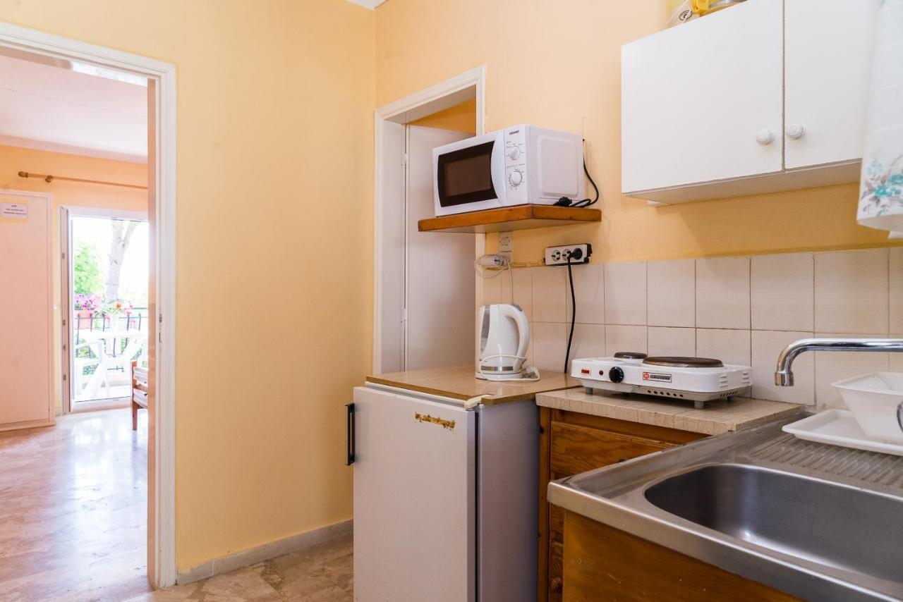Roussa'S Apartments Laganas Ngoại thất bức ảnh