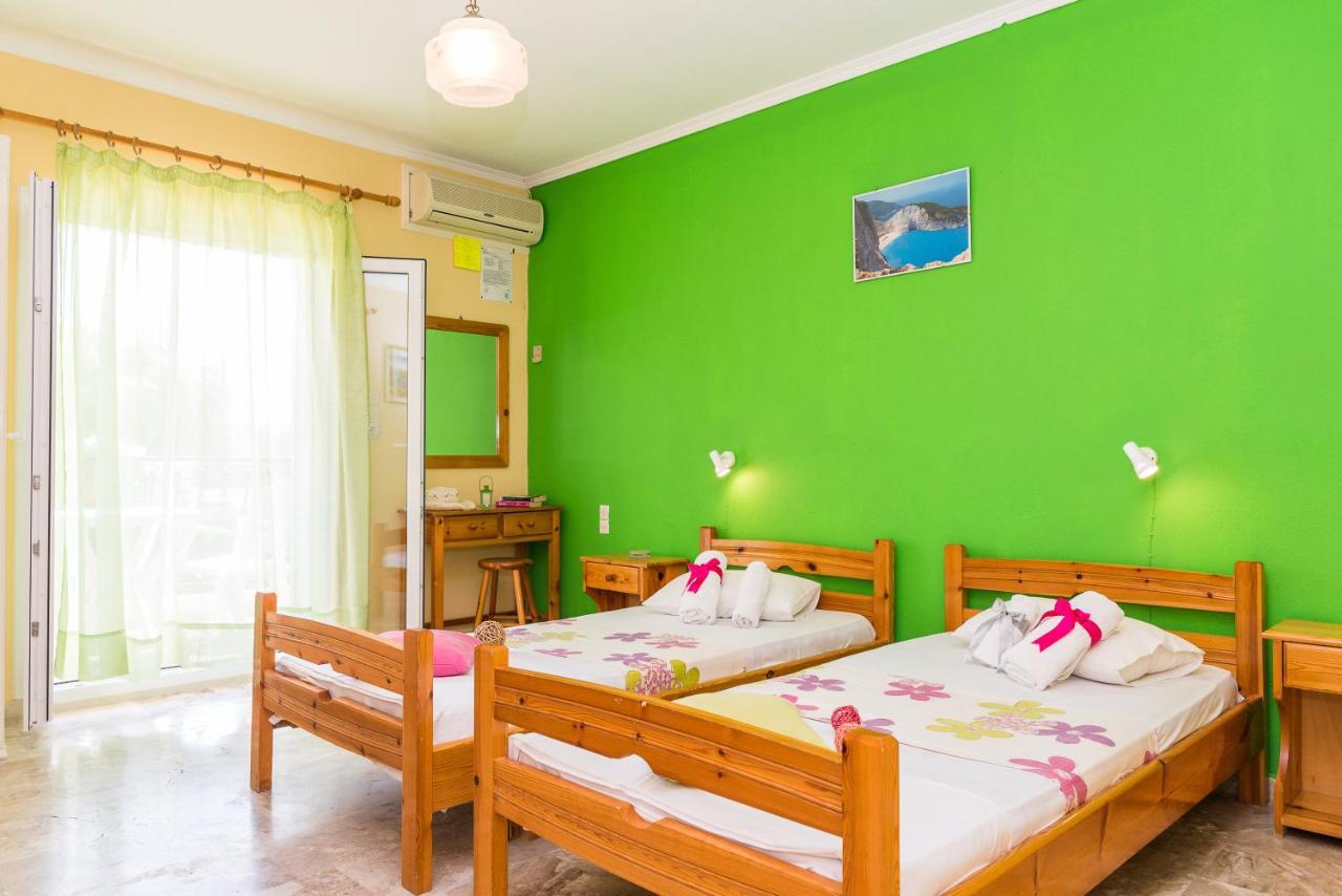 Roussa'S Apartments Laganas Ngoại thất bức ảnh