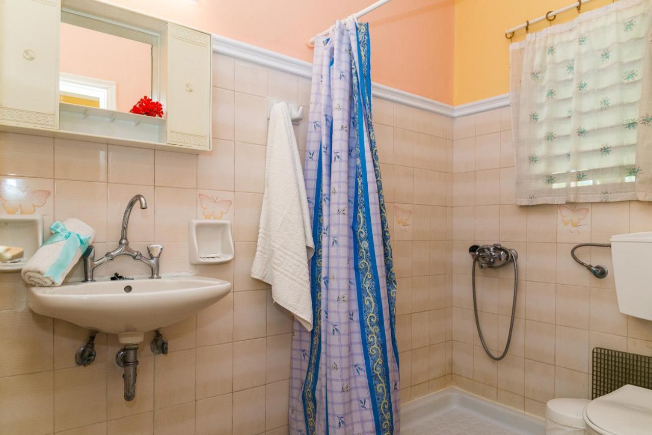 Roussa'S Apartments Laganas Ngoại thất bức ảnh