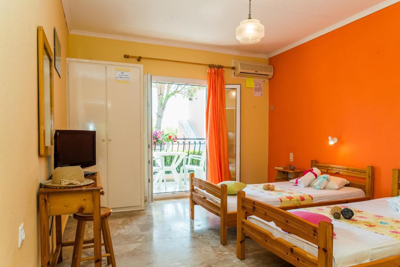 Roussa'S Apartments Laganas Ngoại thất bức ảnh